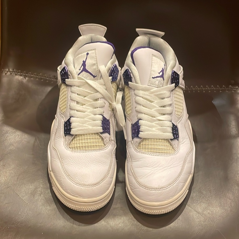 Jordan 4 purple metallic used with a box